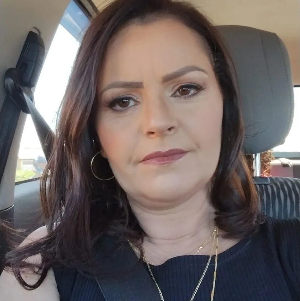 Profa. Débora Nogueira